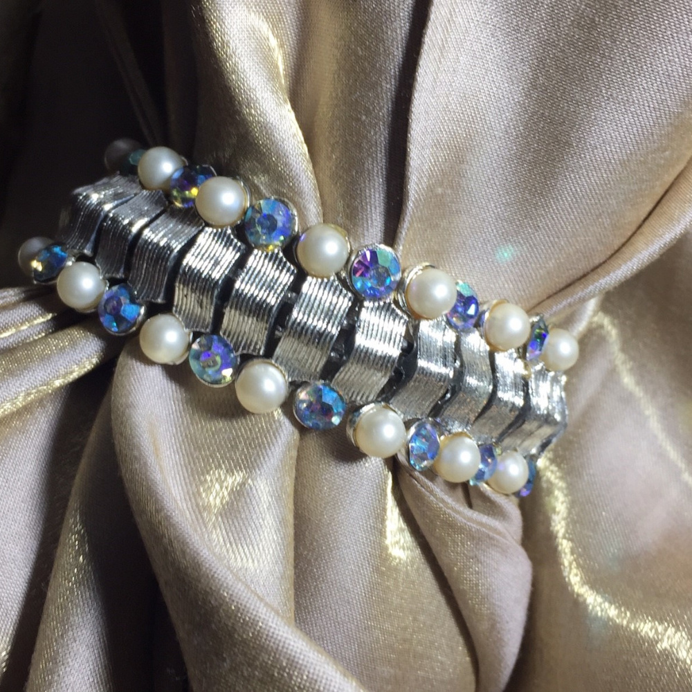 Vintage Silvertone Coro Bracelet with AB Stones